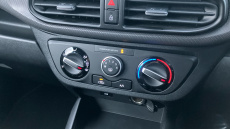 Hyundai i10 1.0 MPi SE Connect 5dr Petrol Hatchback